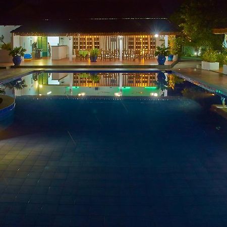 French Garden Resort シアヌークビル エクステリア 写真
